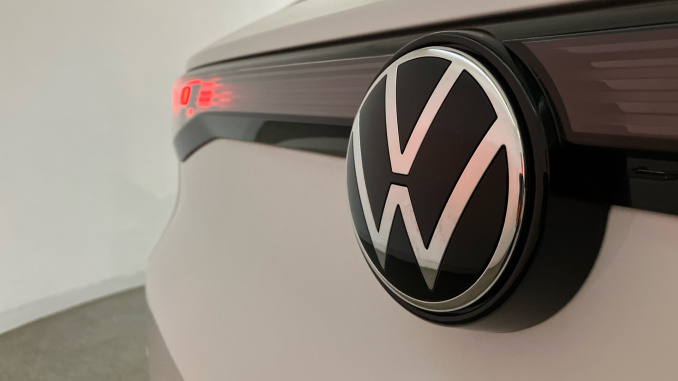 Volkswagen T-Roc 1.5 eTSI Life 5dr DSG Petrol Hatchback - Image 25